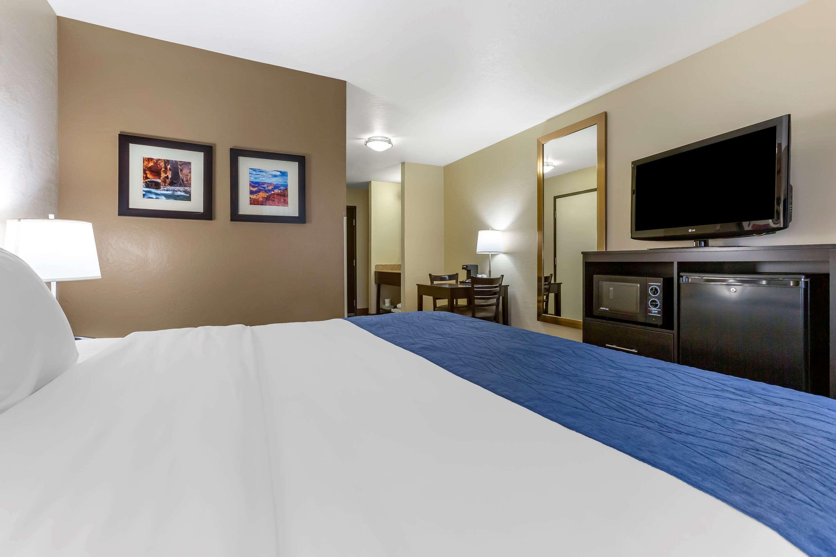 Comfort Inn & Suites Surprise Near Sun City West Bagian luar foto