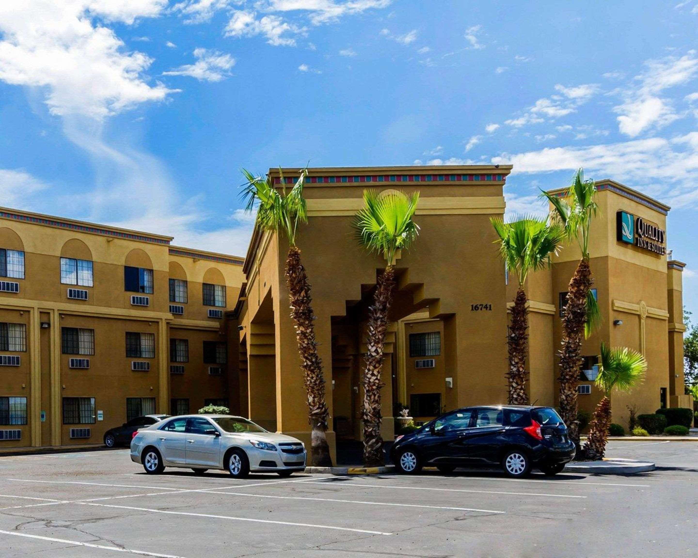 Comfort Inn & Suites Surprise Near Sun City West Bagian luar foto