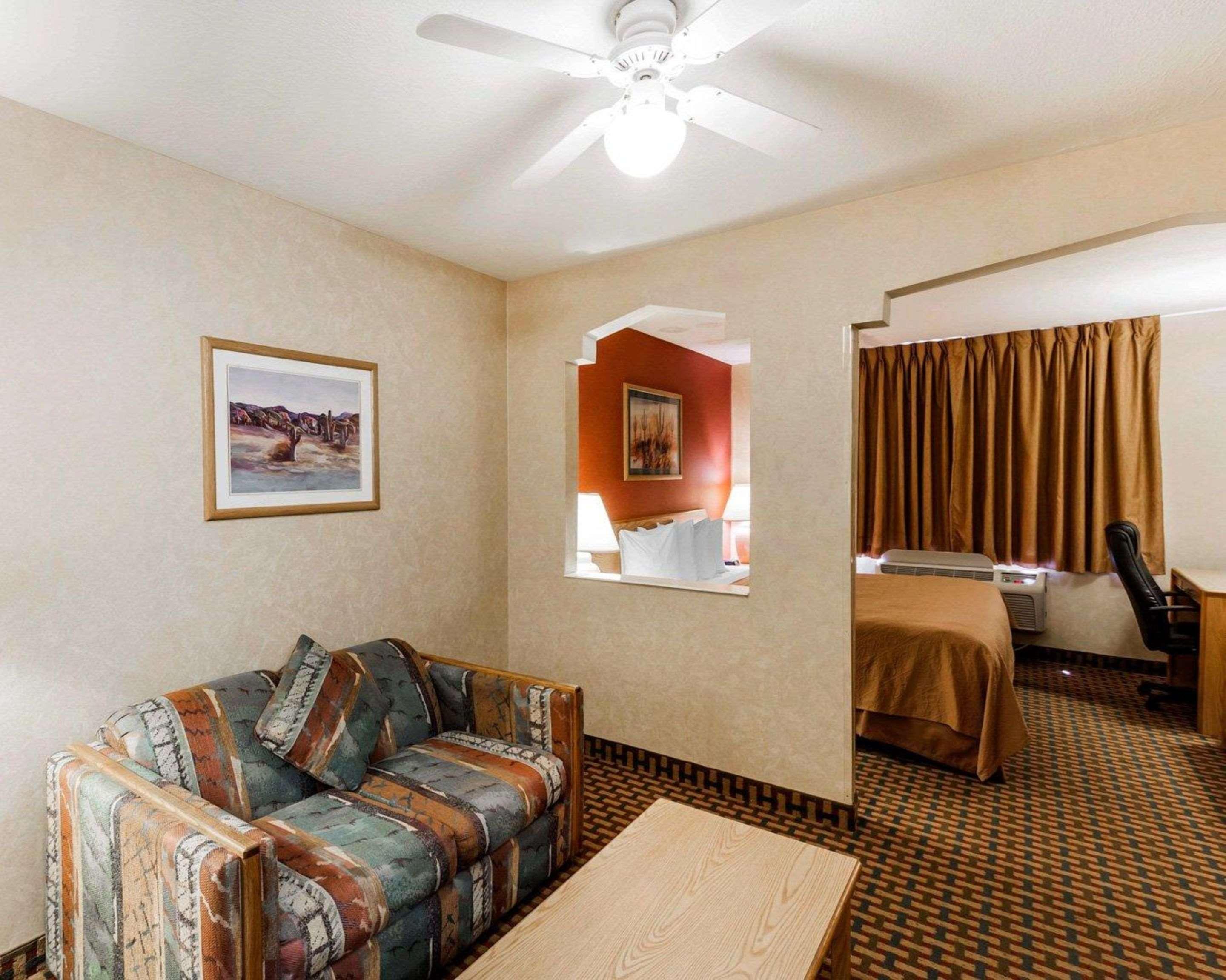 Comfort Inn & Suites Surprise Near Sun City West Bagian luar foto