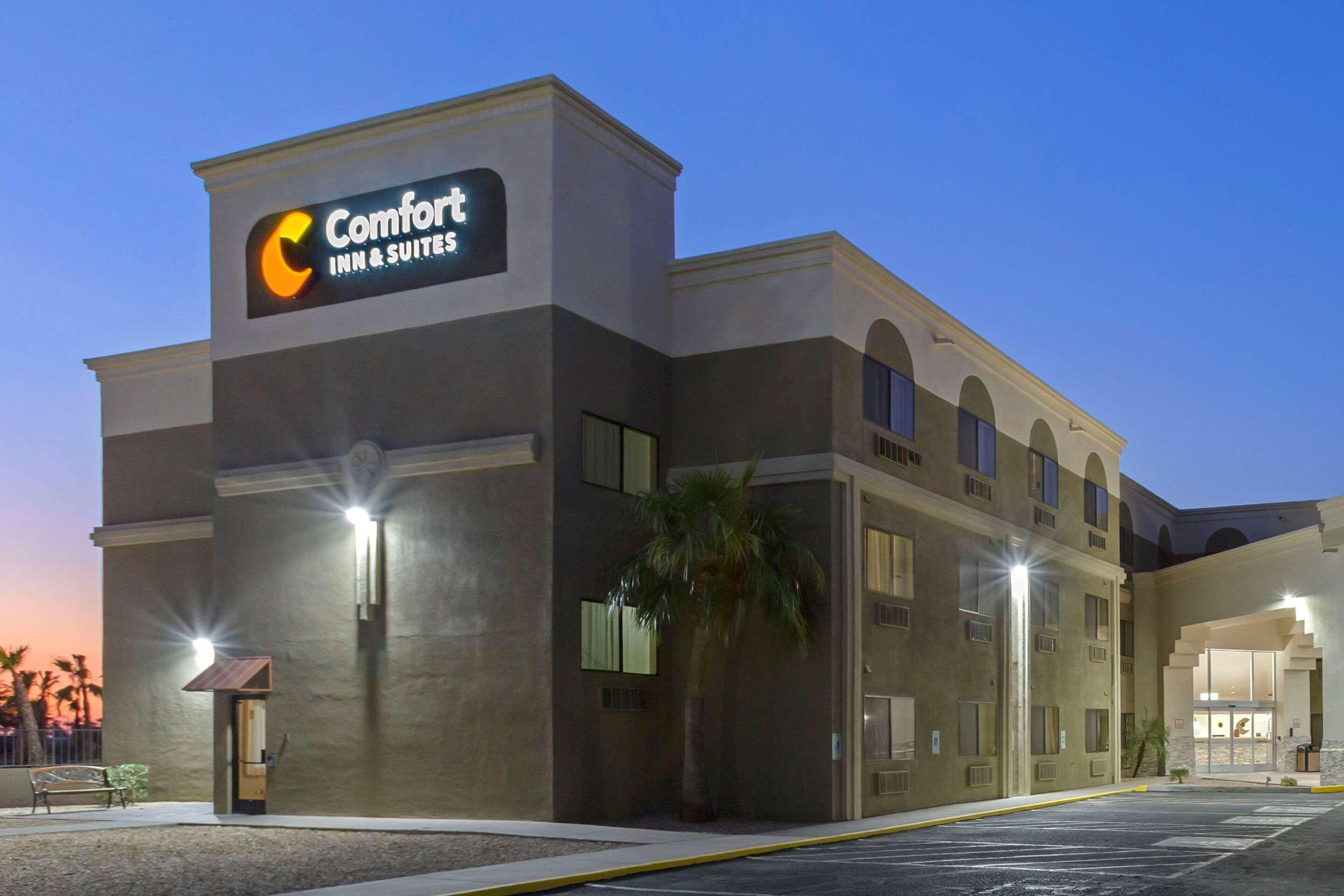 Comfort Inn & Suites Surprise Near Sun City West Bagian luar foto