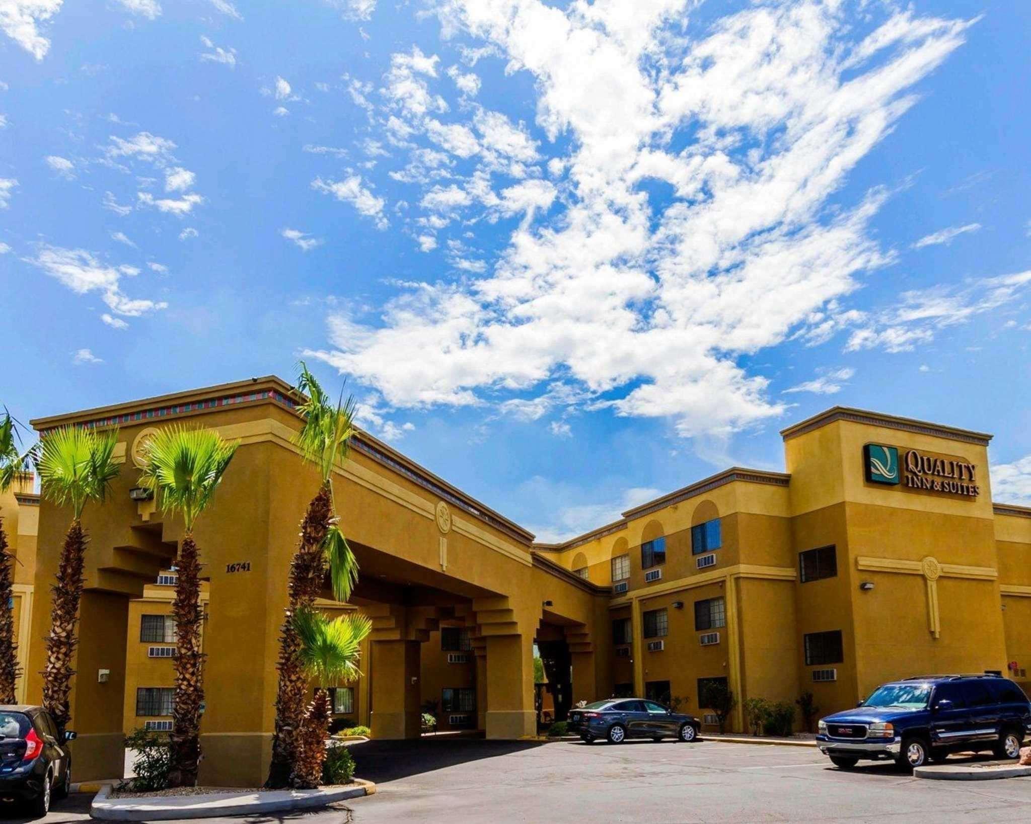 Comfort Inn & Suites Surprise Near Sun City West Bagian luar foto