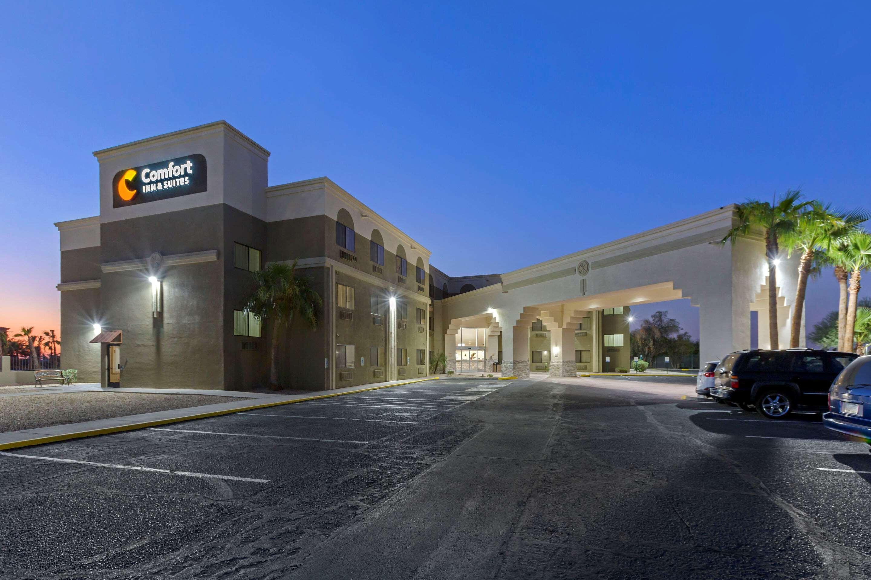 Comfort Inn & Suites Surprise Near Sun City West Bagian luar foto