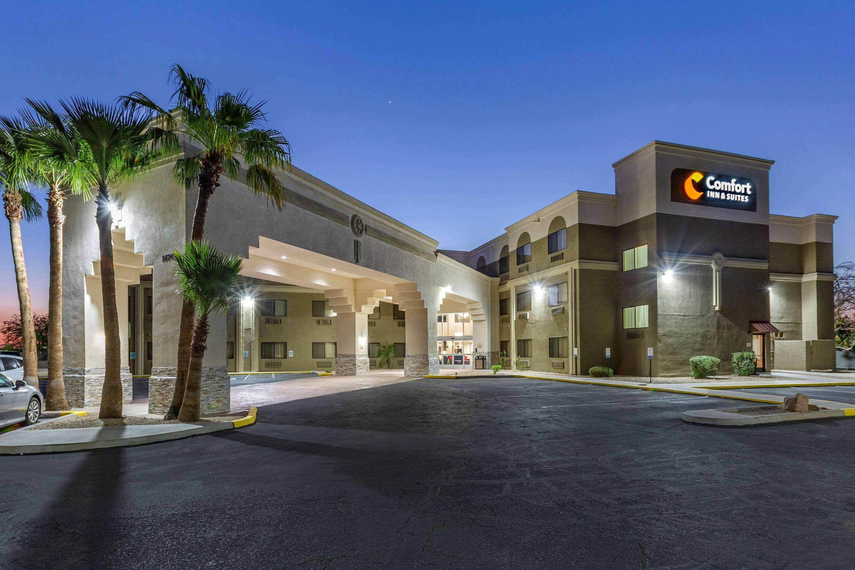 Comfort Inn & Suites Surprise Near Sun City West Bagian luar foto