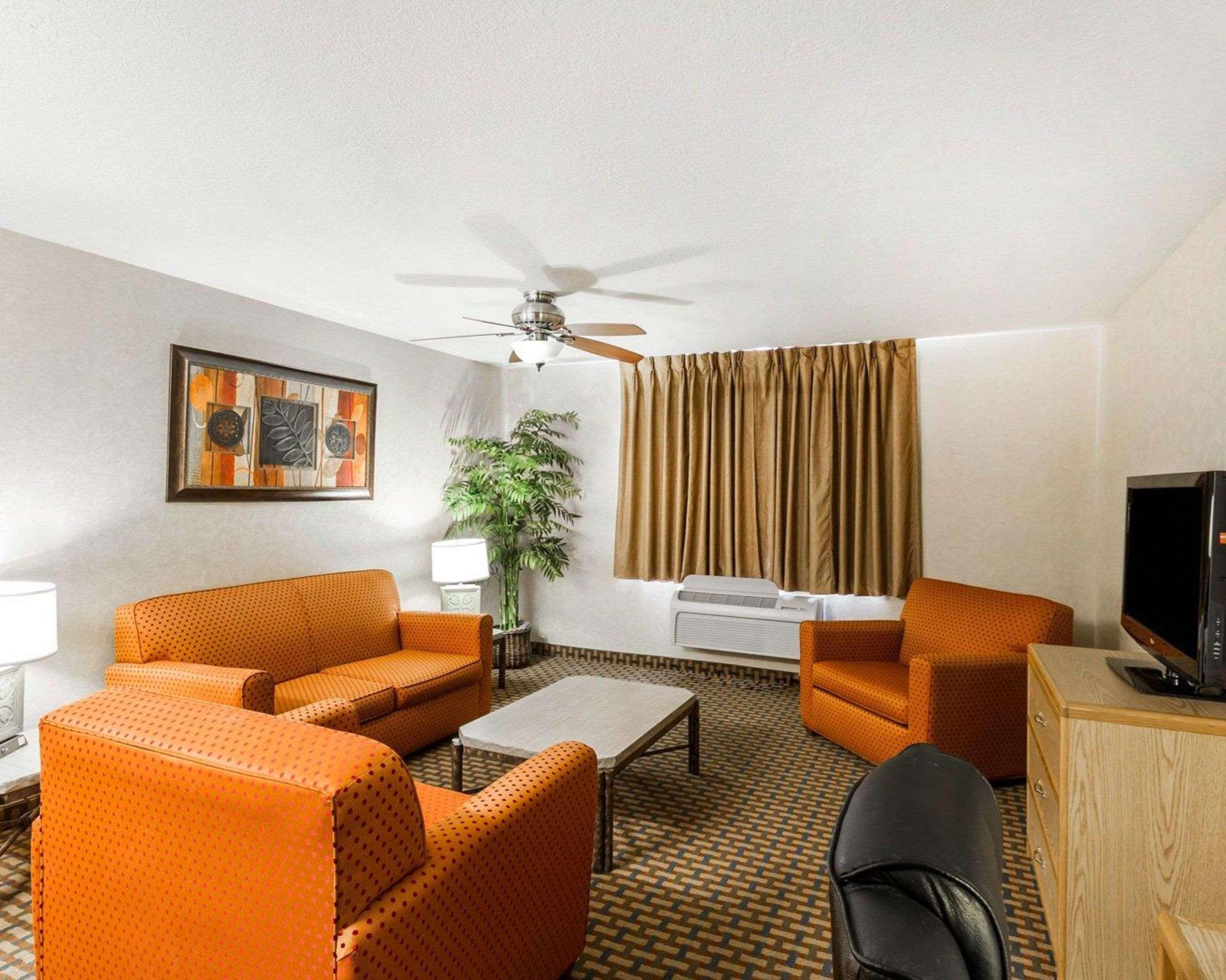 Comfort Inn & Suites Surprise Near Sun City West Bagian luar foto