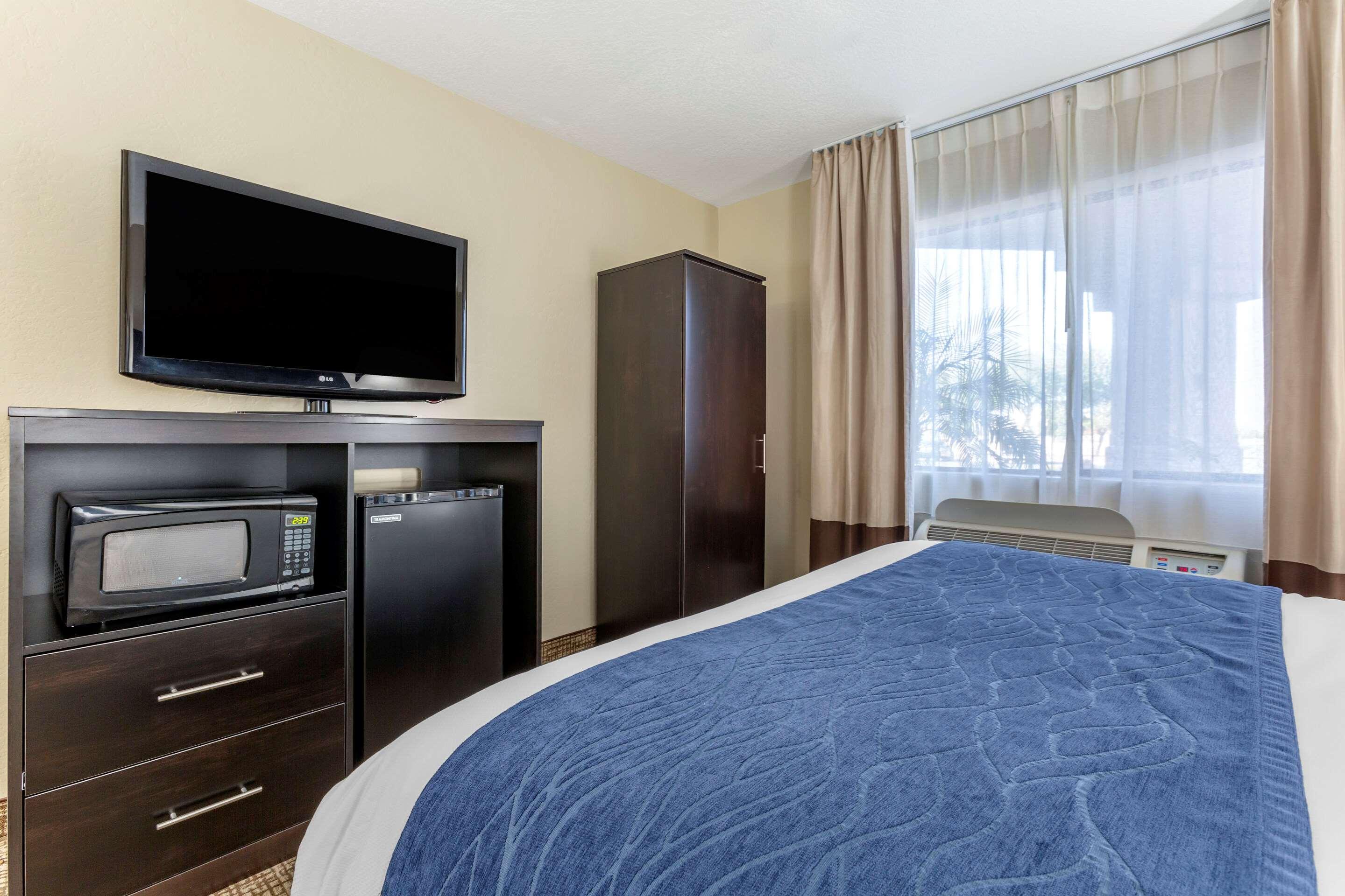 Comfort Inn & Suites Surprise Near Sun City West Bagian luar foto