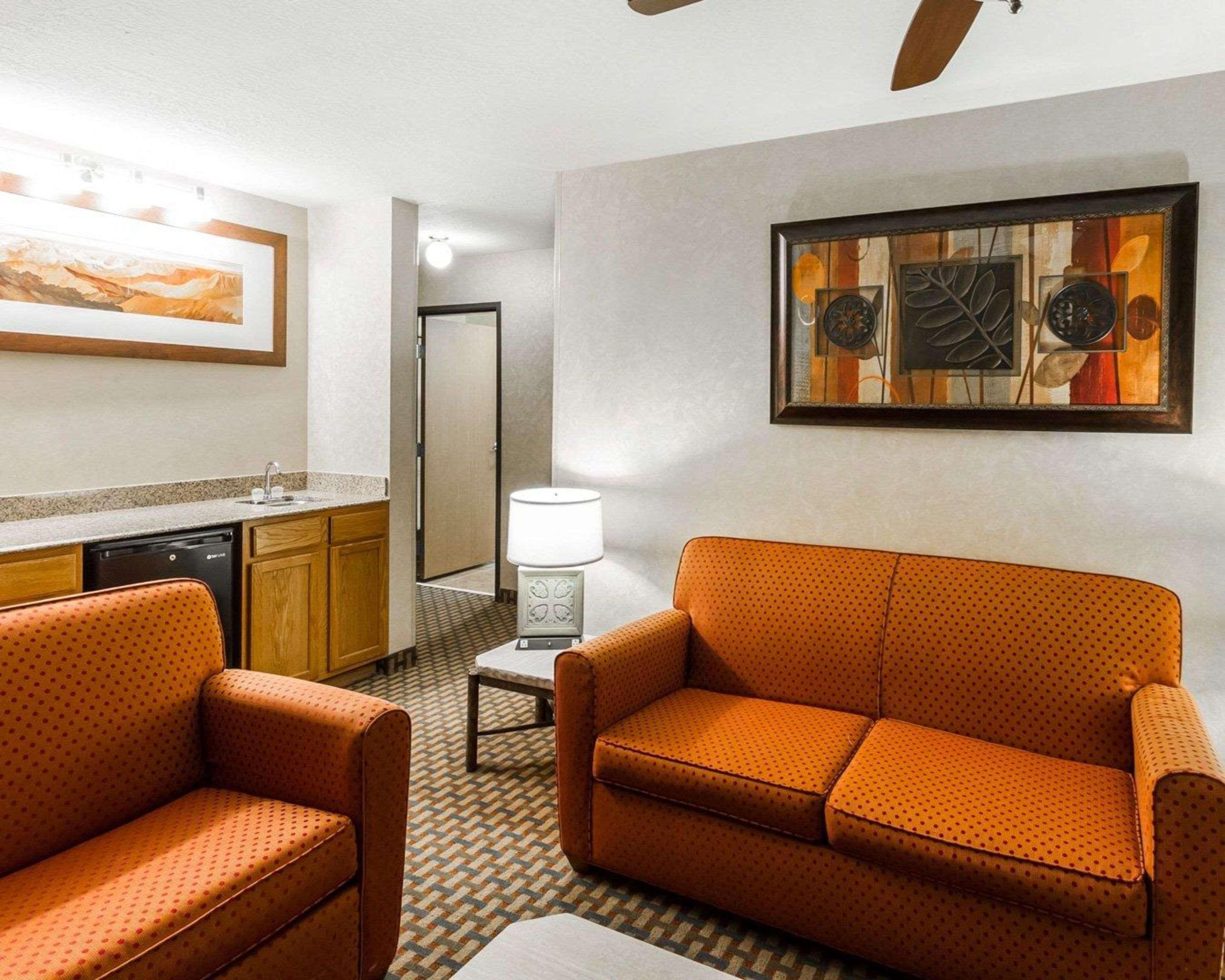 Comfort Inn & Suites Surprise Near Sun City West Bagian luar foto