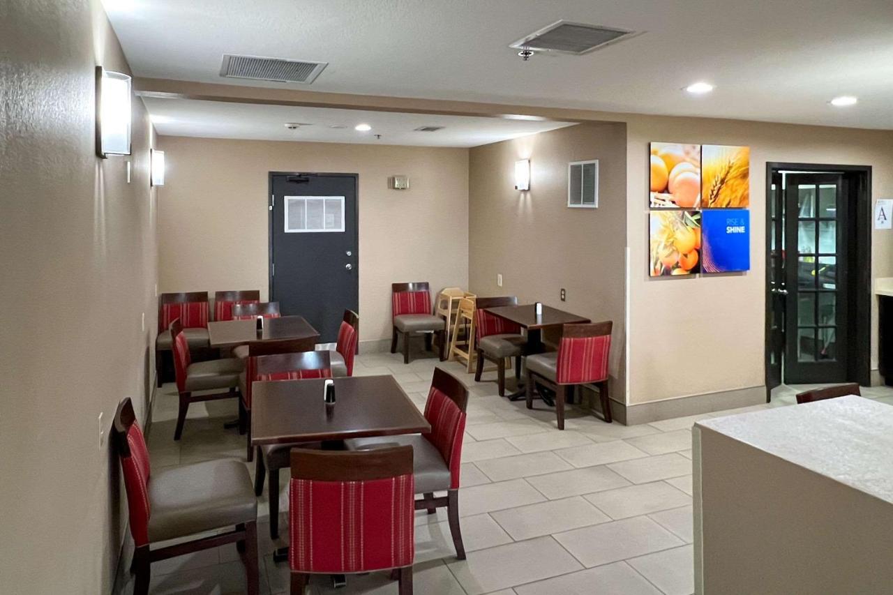 Comfort Inn & Suites Surprise Near Sun City West Bagian luar foto